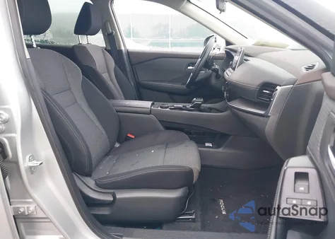 2022 Nissan Rogue Sv z USA, uszkodzony, nr VIN 5N1BT3BB1NC671548